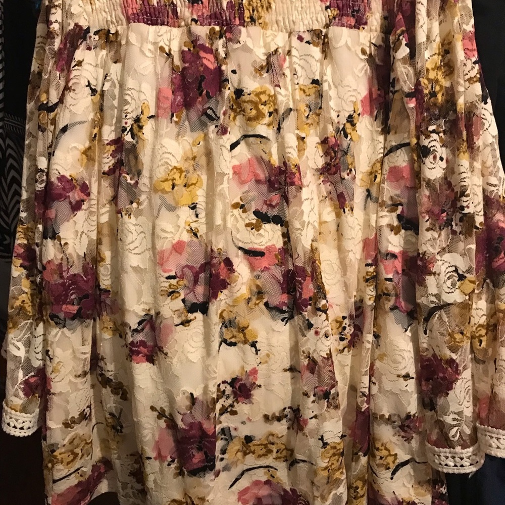 Floral Lace Dress with Long Sleeves